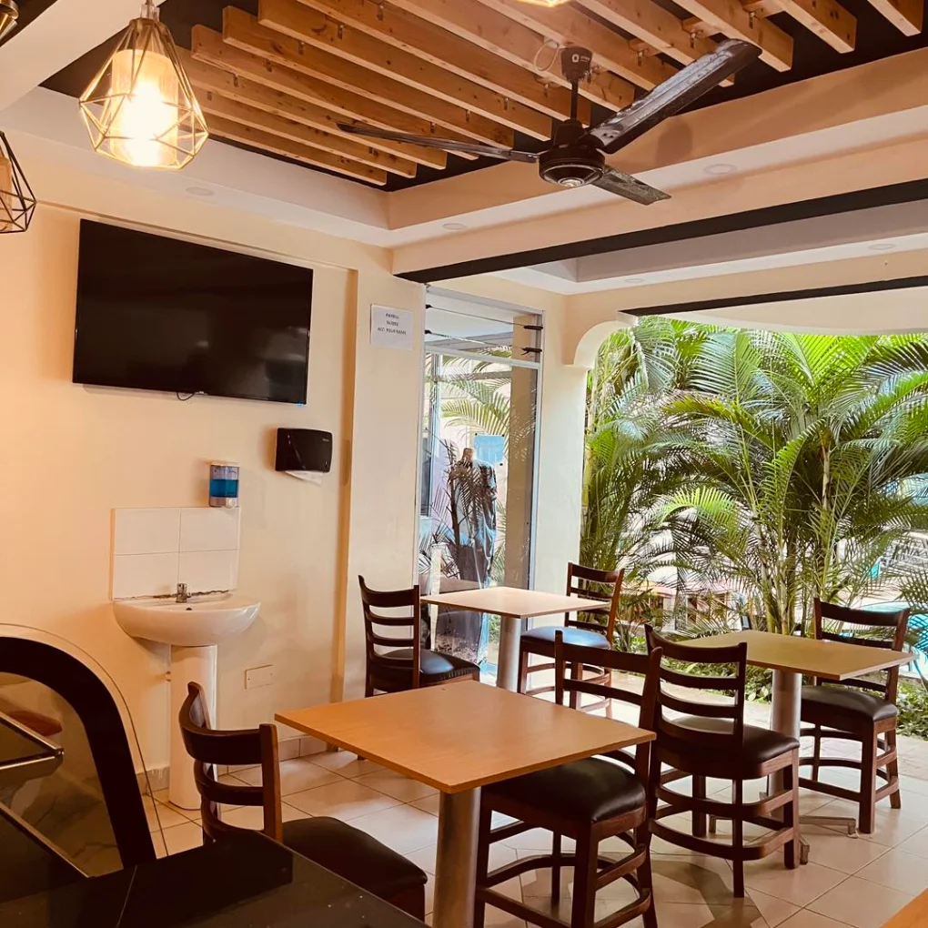MERRYVILLA HOTEL &  APARTMENTS