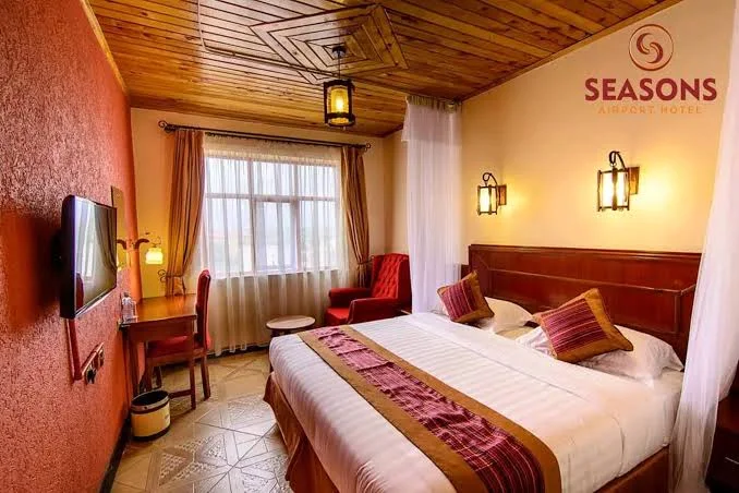 SEASONS AIRPORT HOTEL