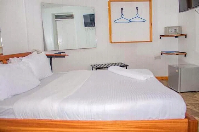 DOVE NEST LODGE