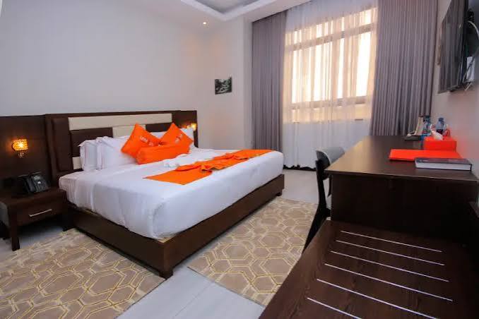 AIRBNB LEMAIYAN SUITES