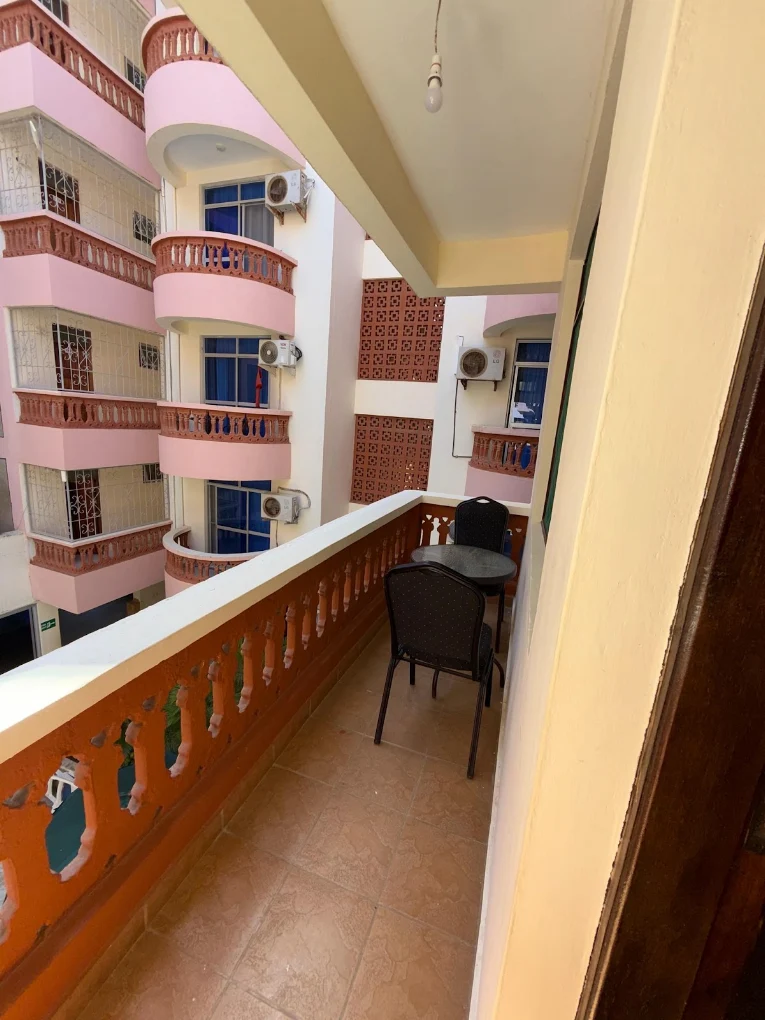 MERRYVILLA HOTEL &  APARTMENTS