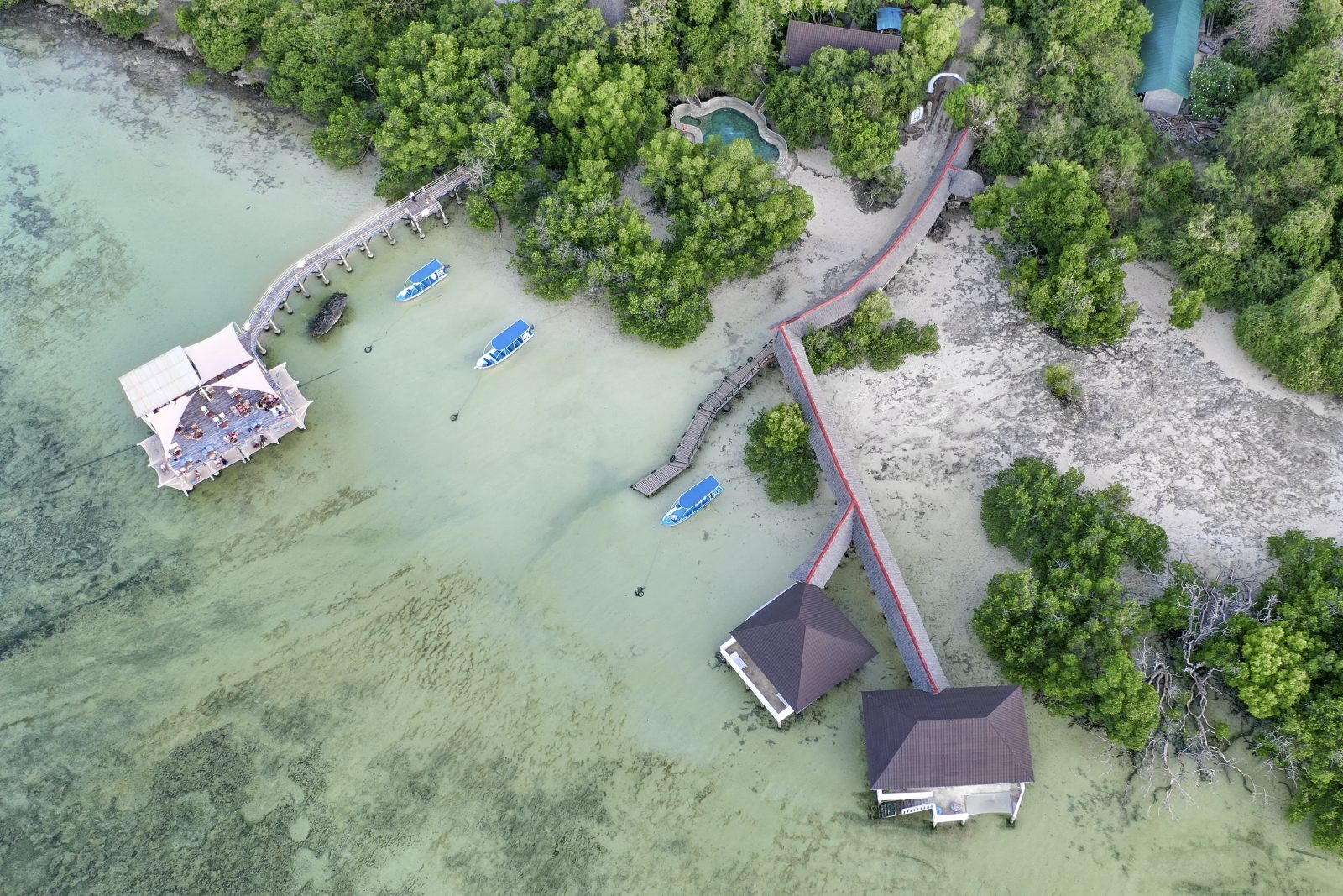 CHALE ISLAND RESORT