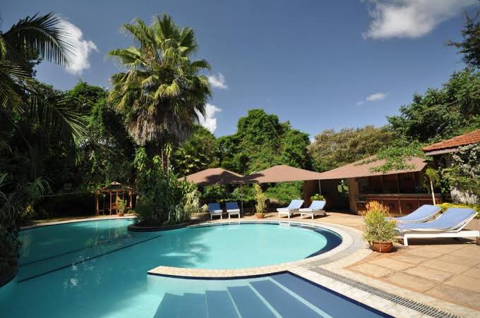 HOTEL LA MADA