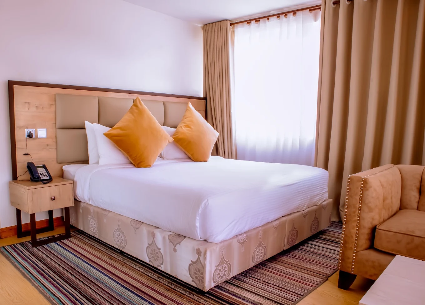 THE WARWICK HOTEL