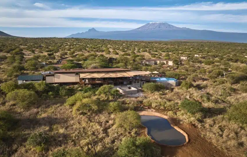 ELEPHANT GEORGE CAMP AMBOSELI